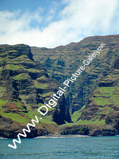 Nu'alolo Aina Valley, Na Pali Coast, Island of Kauai, Hawaii 