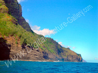 Na Pali Coast between Hanakapiai and Waiahuakua Valleys, Kauai
