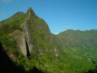 Nuuanu Pali and Koolau Mountains, Windward Oahu, Hawaii